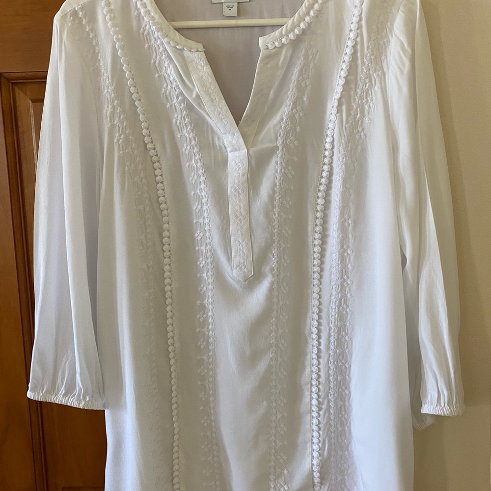 J. Jill White Tunic Embroidered 3/4 sleeves Med.